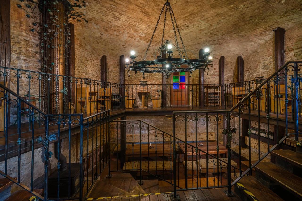 Chateau Krakovany エクステリア 写真