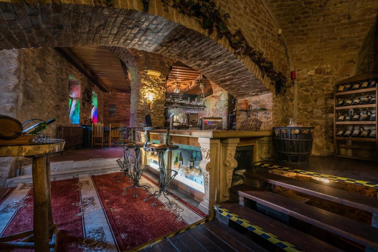 Chateau Krakovany エクステリア 写真